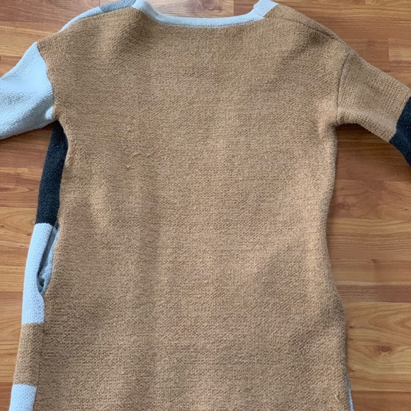 Sweater with pockets - Picture 3 of 4